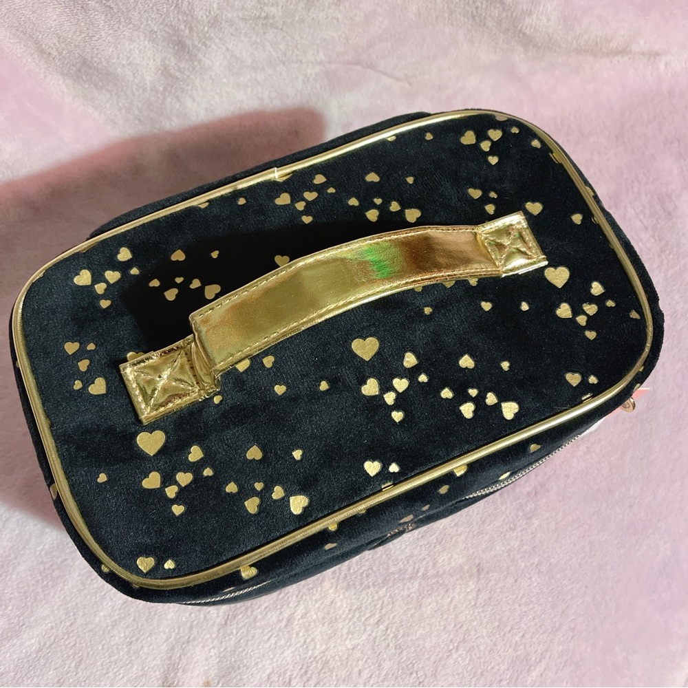 🎉HOST PICK!🎉 Juicy Couture Velour Black/Gold Cosmetic Travel Bag - Picture 3 of 10
